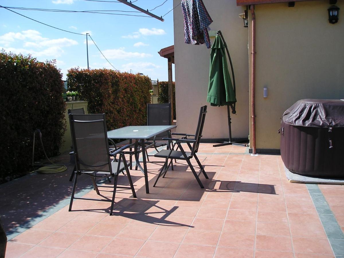 Intero Appartamento Con Giardino E Colazione Dario Парма Екстер'єр фото